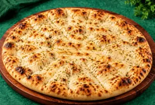 12" Cheesy Naan